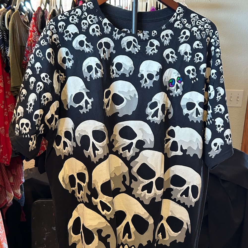 Liquid Blue AOP Skull Graphic T-Shirt | 2XL | Black Gothic Tee